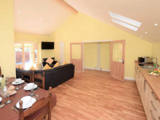3 Bed in Wroxham 57997 - Worstead - 8