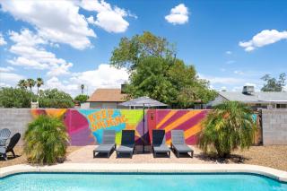 Mini Golf Fire Pit Pool Game Room - 9