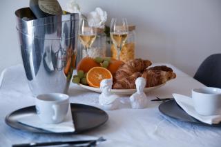 Cozy Penthouse Loft - Near the Airport - 6