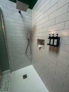 The Hideaway - Luxury Country Retreat - 2