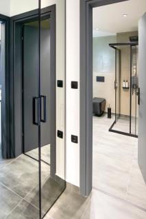 Flats Avenue 236- A - 2