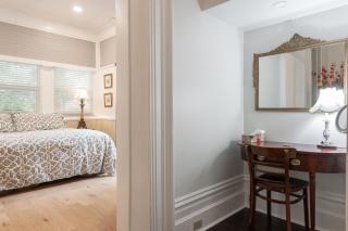 Stone Maiden Inn - 4