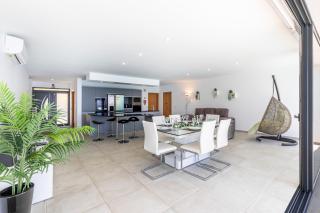 Villa Pascal by RMZ - Estreito da Calheta - 5