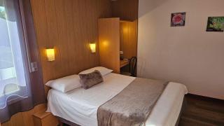 Brit Hotel Essentiel Pau Lescar - Lescar - 4