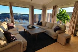 Stor enebolig med oppvarmet basseng - Kristiansand - 3