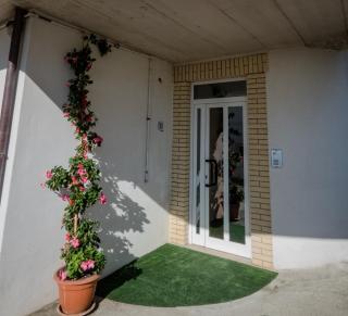 B&B "LE LUCI" SUPER CAMERA IN ATTICO interno 3 rose rosse - 1