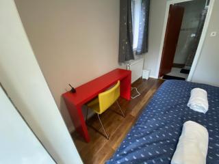 STUNNING 2 BEDROOM WITH GARDEN Sleep 6 - Londra - 5