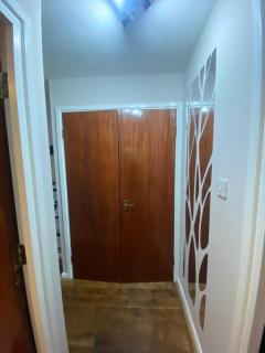STUNNING 2 BEDROOM WITH GARDEN Sleep 6 - Londra - 2