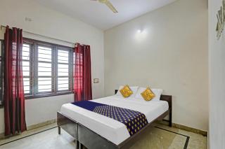 SPOT ON Vishu Moni Residency - Vānivilāsa Puram - 7