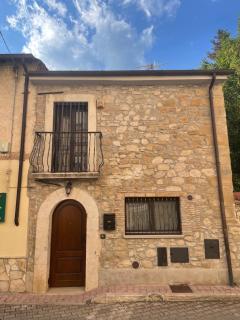 18th Century Samnium Stone Residence - 4