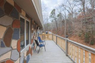 Fabulous 4Bed 3 bath Cottage Pool Hot tub Games - 1