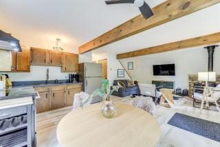 Roscommon Chalet with Hot Tub Near Higgins Lake! - Roscommon - 4