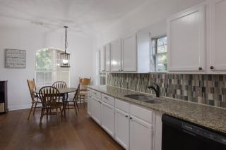 126 Lucas Street - San Antonio - 5