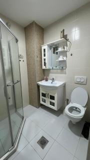 Queen Bed- Rooms GEA - 3