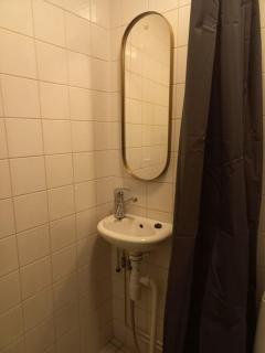 Parvekkeellinen yksiö Kastussa, erillinen keittiö - 4