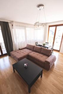 Bright Downtown Balcony Retreat - Budapest - 0