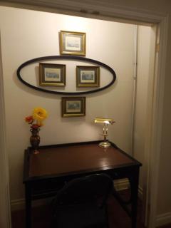 Waterfront Hideaway Private Suite-King bed room - Tottenham - 7