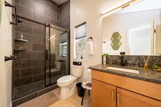 Mountainside Retreat Climbing Wall Zion Bryce 3BR Stargazing Firepit EV - 1