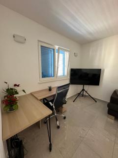 Irish Apartment Complex - Budua - 4