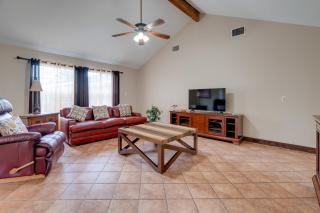 6 Mi to Dtwn Austin Home with 2 Patios and Grill - Austin - 5