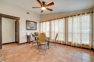 6 Mi to Dtwn Austin Home with 2 Patios and Grill - 7