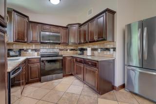 6 Mi to Dtwn Austin Home with 2 Patios and Grill - Austin - 1
