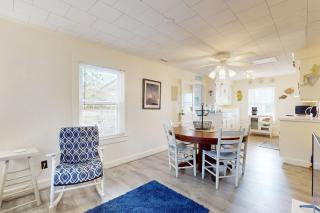 Coastal Cottage - Shallotte - 2
