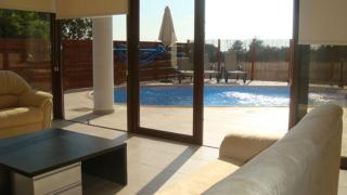 Villa Emilia-Pafia - 3