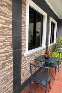 Prime Location, Spacious & Modern 4BR City Townhouse - 7