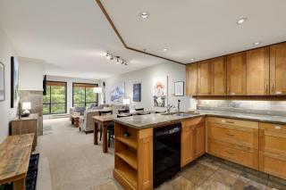 Spacious 3BR Condo in Whistler - 5