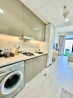 SkyView Studio Apartment - 6