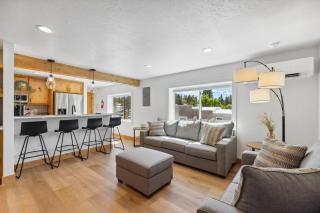 New! Brand new Downtown Loft 205 - Lake views, half block from lake, restaurants, and shopping - McCall - 9