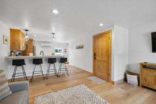 New! Brand new Downtown Loft 203 - Lake views, half block from lake, restaurants, and shopping - 5