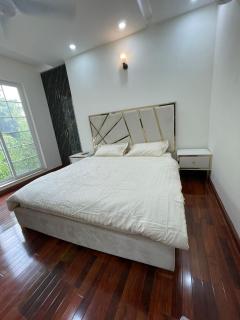 Al Kareem Apartments - Lahore - 9