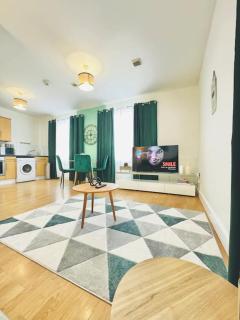 Classy Southampton city center apt with free parking - Southampton - 0