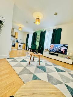 Classy Southampton city center apt with free parking - Southampton - 1