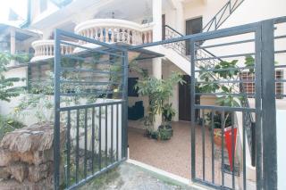 RedDoorz @ The Central Inn Boracay Island - 5