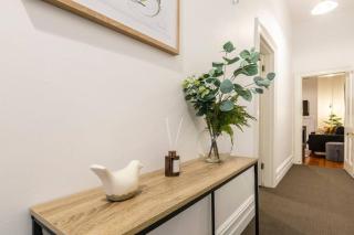 A Carlton Classic - Quaint Inner-City Getaway - 3