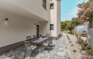 Awesome Home In Veliko Brdo With Wifi - Veliko Brdo - 4