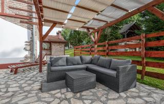 Awesome Home In Novo Zvecevo With Sauna - 4