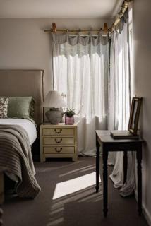 The Vineyard House - by Ghost Rock Wines - - 1