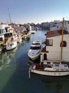 Waterside Apartment - Two Bedroom - Empuriabrava - 4