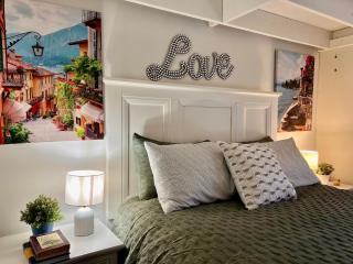 Affordable Luxury Room - Gold Coast - 8