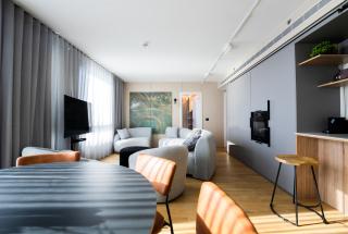 Panoramic Sea View Luxury Suite - 8
