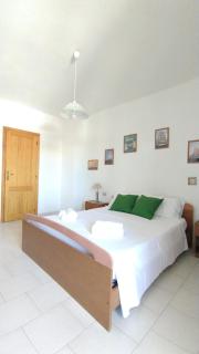 Basic Seafront Apt-Short Walk to Sottotorre Beach - 5