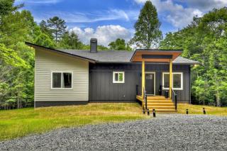 Casa Moderne - Cozy modern vibes plus a hot tub - Blue Ridge - 3