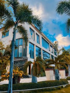 Villa Tesoros del Mar - Luxury Beachfront Villa with Natural Pool, Jacuzzi, Mountain Views, Yoga, BBQ, Wi-Fi, Pet & Family Friendly, Barahona Adventures - El Arroyo - 0