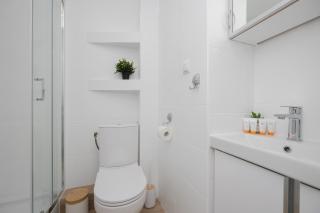 Komfortowy Apartament w Warszawie z Dwiema Sypialniami Blisko Rzeki by Noclegi Renters - Varsavia - 7