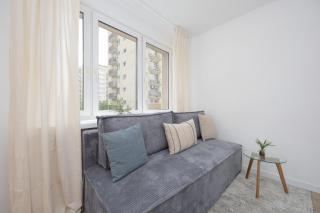 Komfortowy Apartament w Warszawie z Dwiema Sypialniami Blisko Rzeki by Noclegi Renters - Varsavia - 5