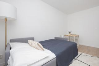 Komfortowy Apartament w Warszawie z Dwiema Sypialniami Blisko Rzeki by Noclegi Renters - Varsavia - 1